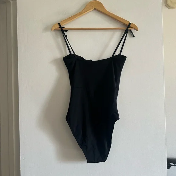 Beth Richards Black Gisele One Piece Swimsuit size Small EUC - Picture 6 of 8
